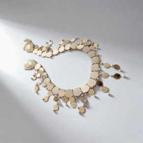 Ceinture en plaqué or et perle blanche