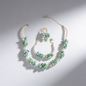 Parure perle dents de mer verte  et johar blanche et plaqué or+